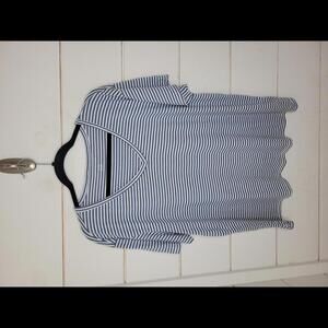 American Eagle Outfitters xl blue & white striped tee shirt
